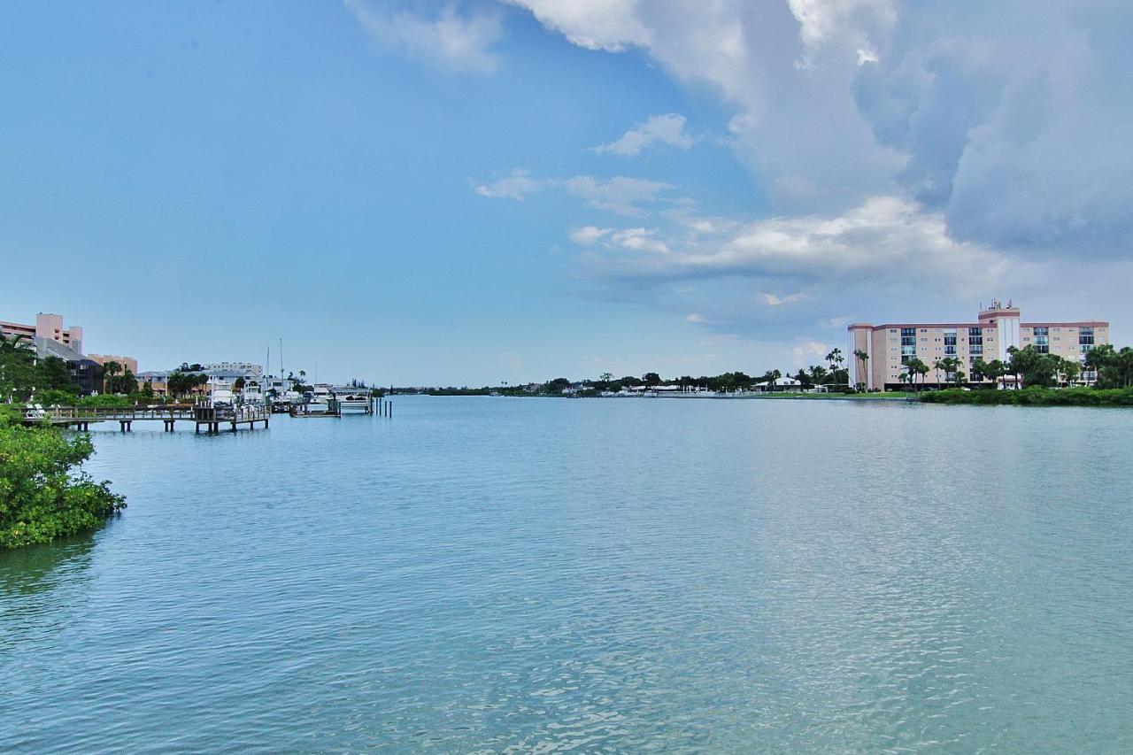 דירות קלירווטר ביץ' Water View 107 מראה חיצוני תמונה